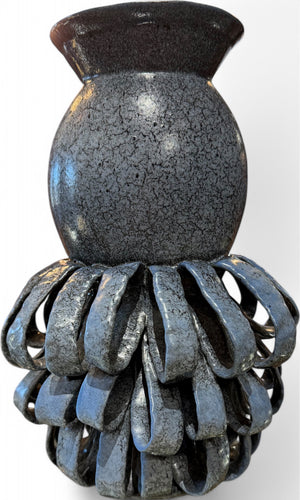 Ribbon Vase, Hennie Meyer