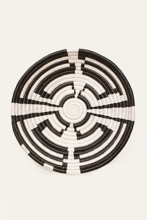 Classic Lines Plateau Woven Basket