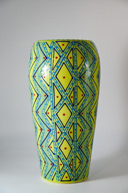 Medium Tulip Plump Vase 12.5"