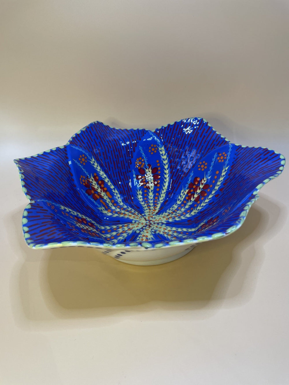 Tulip Salad Bowl Large 13.5"